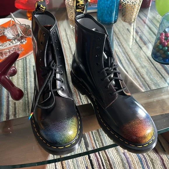 DR. MARTENS 1460 For Pride Boot New - Picture 2 of 9